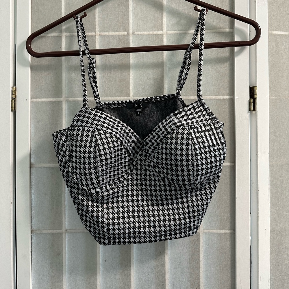 IRIS black and white top size S